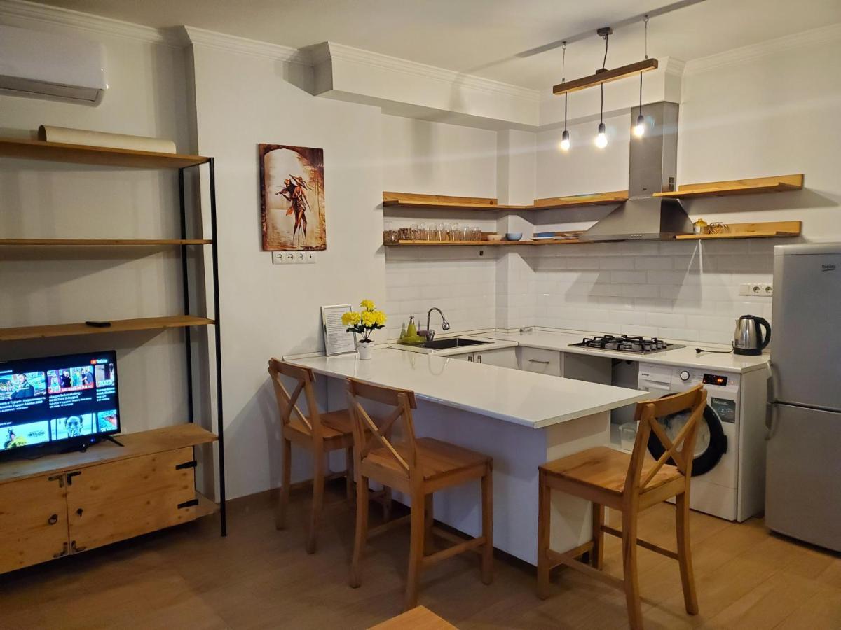 Alexander III Lägenhet Tbilisi Exteriör bild